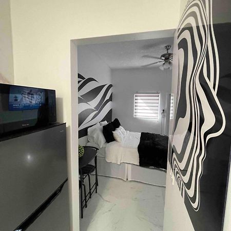 Cozy Studio, Prime Location, Remodeled, 1 Parking 西棕榈滩 外观 照片