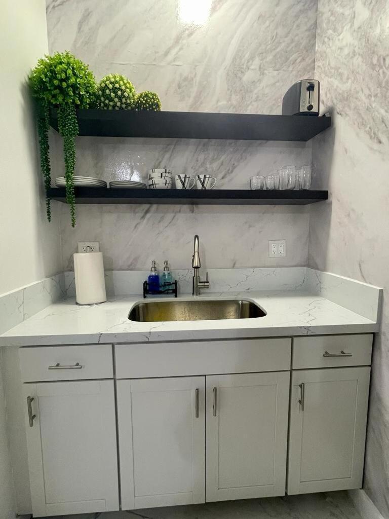 Cozy Studio, Prime Location, Remodeled, 1 Parking 西棕榈滩 外观 照片
