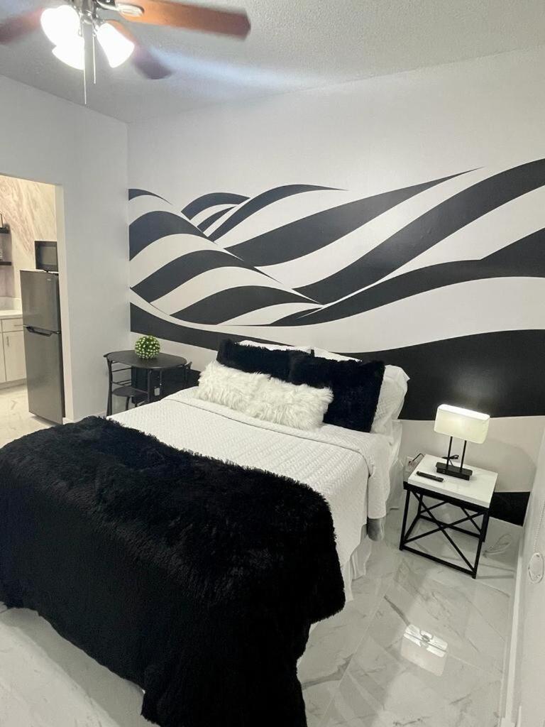 Cozy Studio, Prime Location, Remodeled, 1 Parking 西棕榈滩 外观 照片