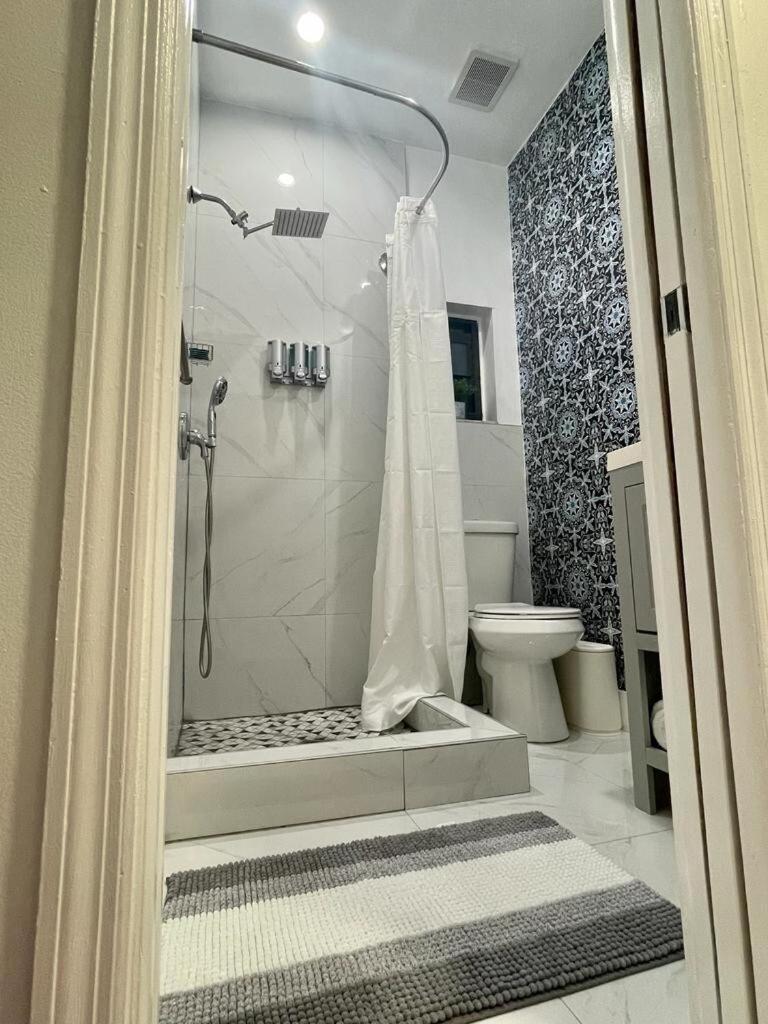 Cozy Studio, Prime Location, Remodeled, 1 Parking 西棕榈滩 外观 照片