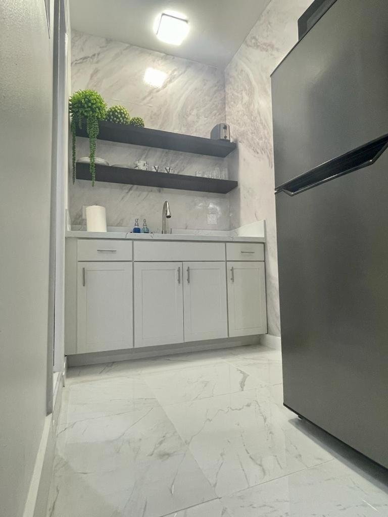 Cozy Studio, Prime Location, Remodeled, 1 Parking 西棕榈滩 外观 照片